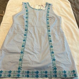 Vineyard Vines dress NWT! Cute blue/white striped sleeveless dress.